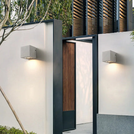Applique murale LED étanche pour espaces industriels extérieurs — LZ4P9XQ