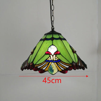 Lustre style vitrail Tiffany méditerranéen pour intérieur raffiné — LZ4X9P2Q