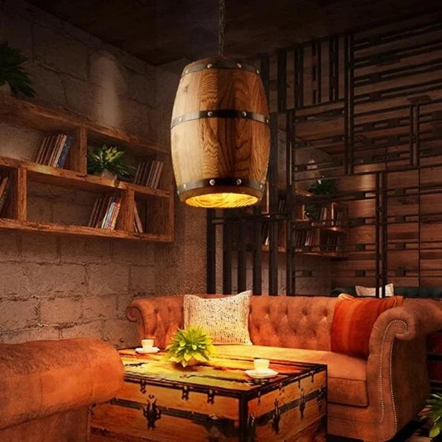 Lustre industriel vintage en bois pour bar et café — LZ4X9P2