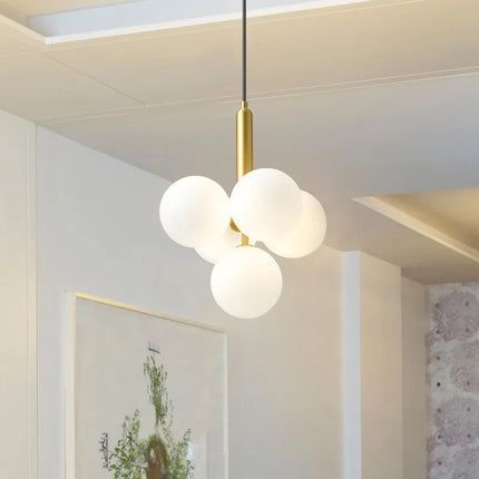 Lustre suspension en verre laiteux style nordique pour intérieur — LZ4D9X2