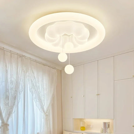 Plafonnier nuage crémeux ludique pour chambre d'enfant — LZ4X9T2