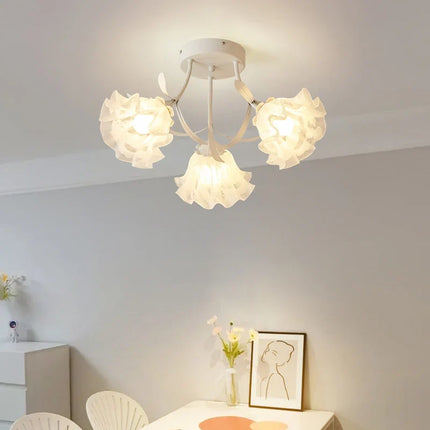 Plafonnier floral nordique au design romantique pour intérieur élégant — LZ4X7P9