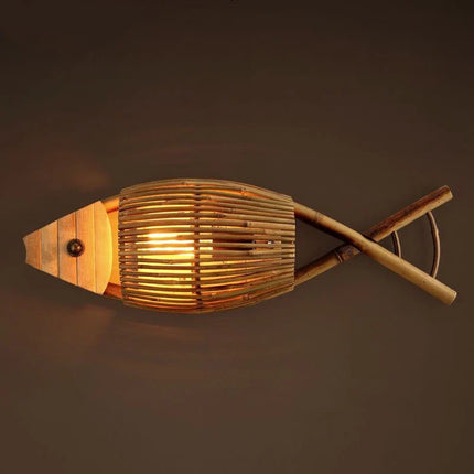 Applique murale rétro en bambou tissé forme poisson pour café et hôtel — LZ4N7Q2