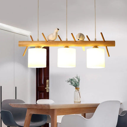 Lustre en bois massif avec oiseaux sculptés — LZ4P9XQ