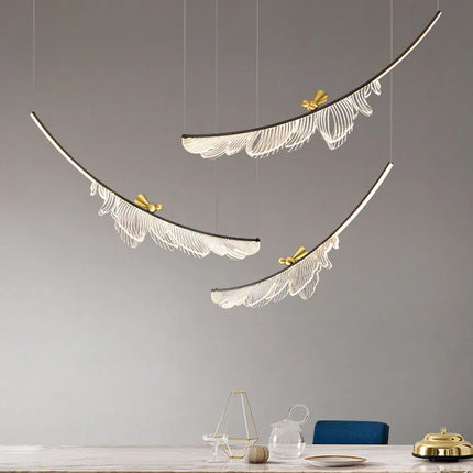 Lustre artistique ajustable en plumes et fil métallique — LZ4P9XJ