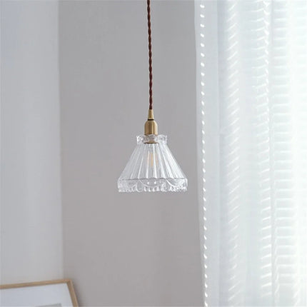 Lustre en laiton et verre au style antique pour décoration — LZ4X9P