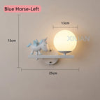 Cheval Bleu Gauche / Lumière chaude