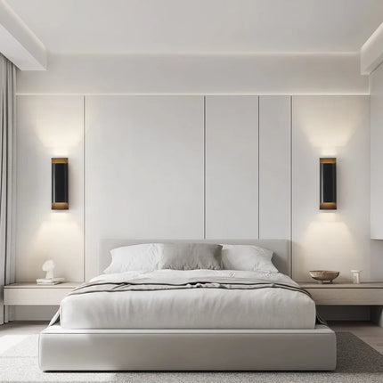 Applique murale LED en laiton au design moderne et épuré — LZ4X9T2