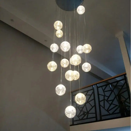 Suspension boule en verre pour éclairage d’escalier moderne — LZ4X9T2