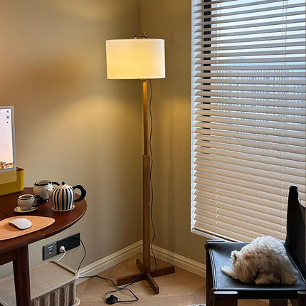Lampadaire nordique en bois massif avec abat-jour tissu LED — LZ4P9X