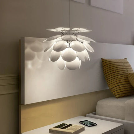 Suspension lustre design pomme de pin espagnole — LZ4X9T2