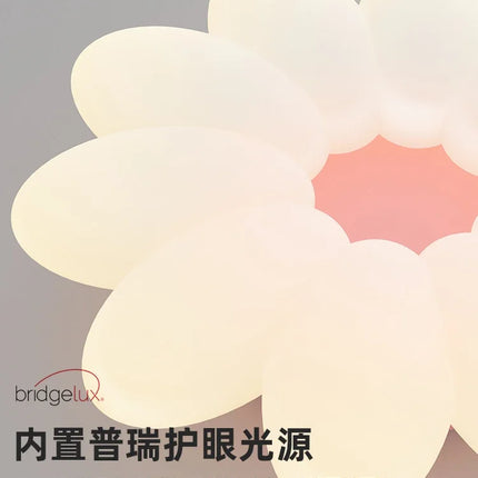 Lustre à pétales pour éclairage chaleureux et apaisant — LZ4X9P2