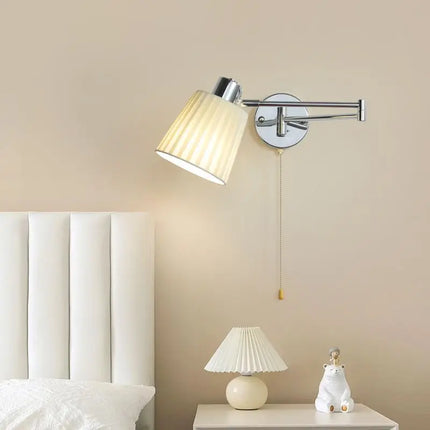 Applique murale LED à bras pivotant avec abat-jour en tissu plissé et métal — LZ4X9JQ