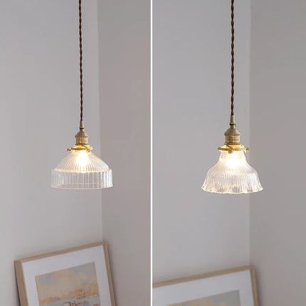 Suspension vintage en laiton avec verre japonais pour éclairage intérieur — LZ4X9M