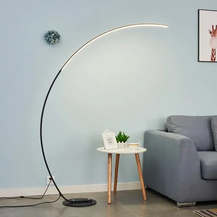 Lampadaire LED au design minimaliste et moderne — LZ7X9Q2
