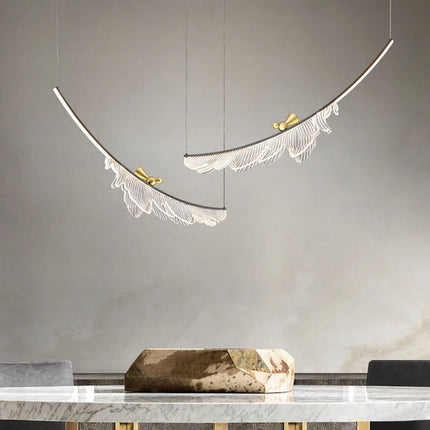 Lustre artistique ajustable en plumes et fil métallique — LZ4P9XJ
