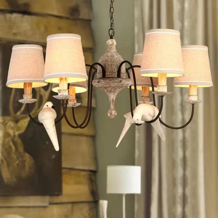 Lustre vintage américain en bois orné d’oiseaux en tissu — LZ4X9M