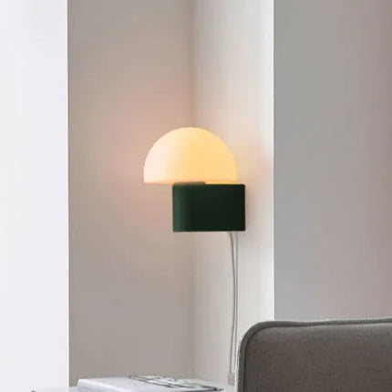 Applique murale design avec prise et abat-jour en verre champignon — LZ4X9JQ