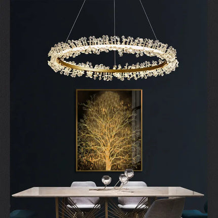 Lustre en cristal de luxe avec anneau doré lumineux et élégant — LZ4X9P