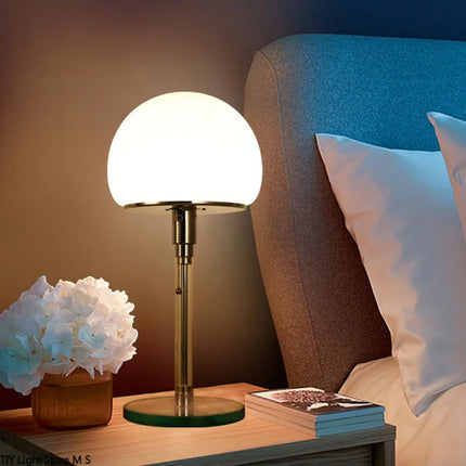 Lampe de table LED Bauhaus en verre et acier inoxydable Wilhelm Wagenfeld — LZ4X9T2