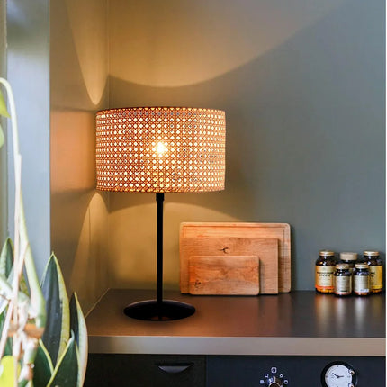 Lampadaire intérieur en rotin tissé au style rural créatif — LZ4X9P2