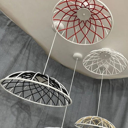 Suspension minimaliste au style italien — LZ4X9P