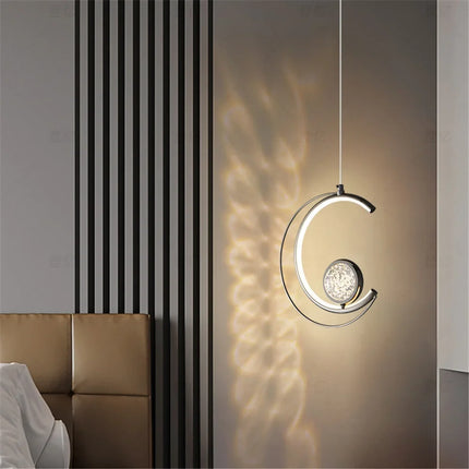 Suspension élégante en cristal forme croissant de lune nordique — LZ4P9XQ