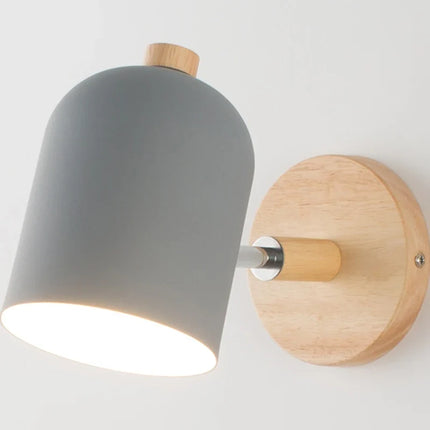 Applique murale nordique en fer et bois au design moderne — LZ4X9P2