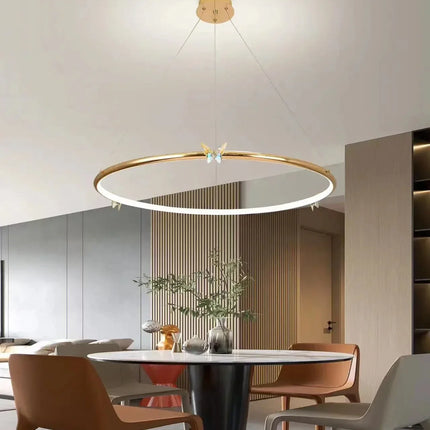 Lustre moderne en forme de papillon avec anneau doré décoratif — LZ7XQ2