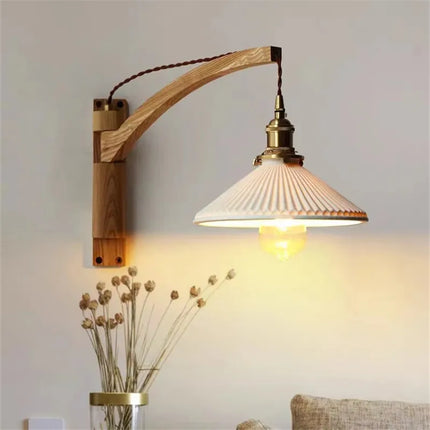 Applique murale japonaise rétro en bois avec abat-jour en céramique — LZ4X9P2