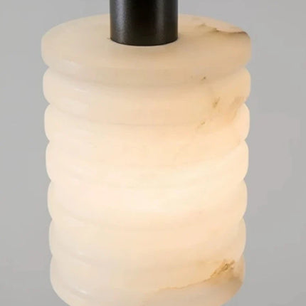 suspension moderne en pierre naturelle pour un éclairage minimaliste