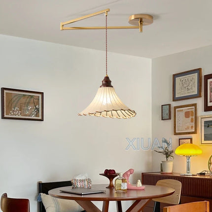 Lustre vintage pliant style wabi-sabi avec tissu appliqué — LZ4X9P2