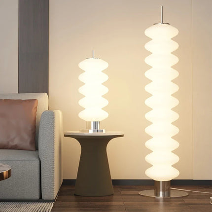 Lampadaire moderne au design épuré pour séjour — LZ4X9J