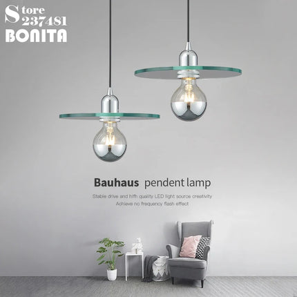Suspension en verre au design moderne et minimaliste — LZ4X9P