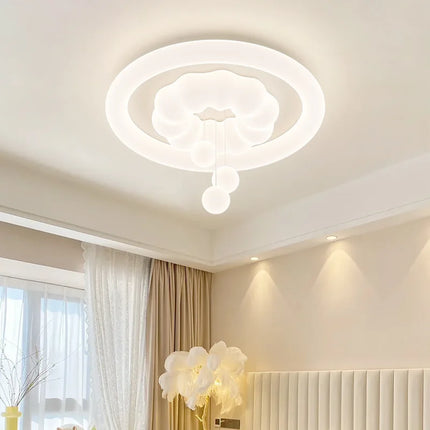 Plafonnier nuage crémeux ludique pour chambre d'enfant — LZ4X9T2