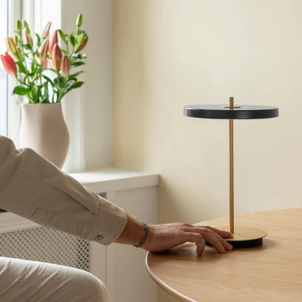 Lampadaire LED nordique avec variateur pour salon et chambre — LZ4M7X