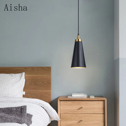 Suspension noire minimaliste à tête unique pour intérieur — LZ4X9Q