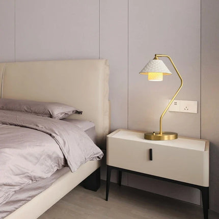 Lampe de bureau design en céramique et cuivre à angle réglable — LZ4X9P