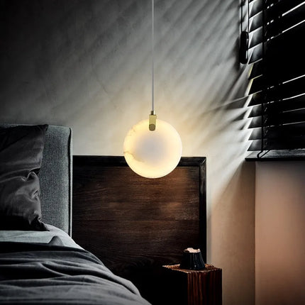 Lustre léger en cuivre et marbre naturel pour décoration élégante — LZ4T9QJ