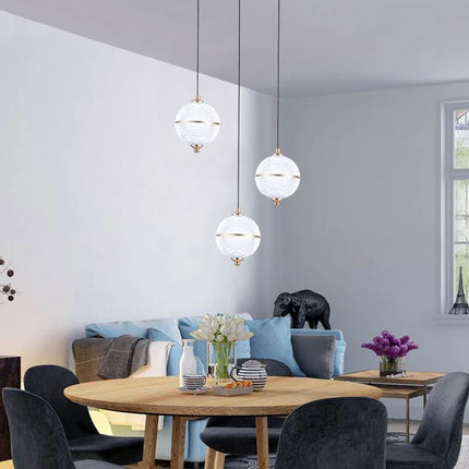 Suspension boule acrylique moderne pour bar et restaurant — LZ4X9Q2