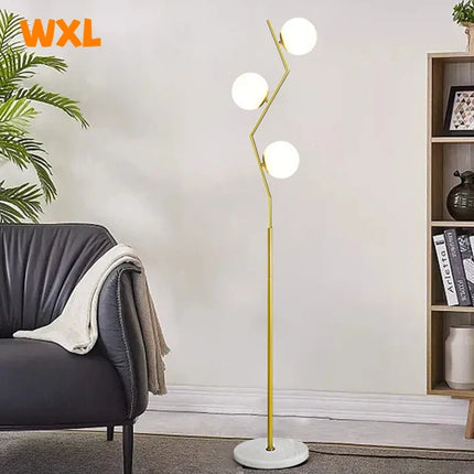Lampadaire LED nordique en fer et verre pour intérieur — LZ4XJ9