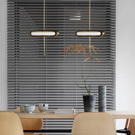 Suspension minimaliste au design moderne pour intérieur élégant — LZ4X9Q2