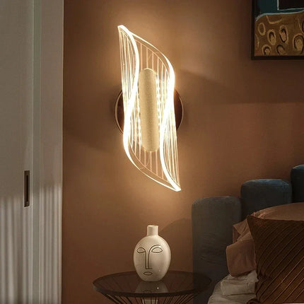 Applique murale LED design moderne en acrylique or et noir pour chambre et couloir — LZ4X9P2