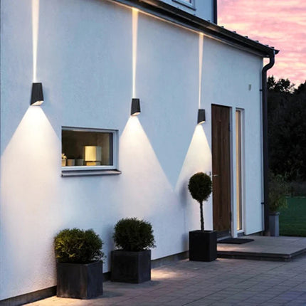 Applique murale LED étanche pour extérieur au design moderne — LZ4X9P2