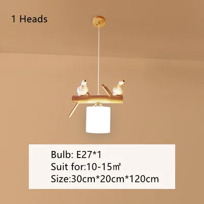 Lustre en bois massif avec oiseaux sculptés — LZ4P9XQ