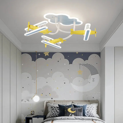 Plafonnier avion en bois pour chambre d’enfant au design chaleureux — LZ4X9P