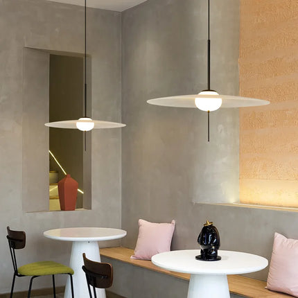 Suspension soucoupe volante design nordique pour café et bar — LZ4X9T2