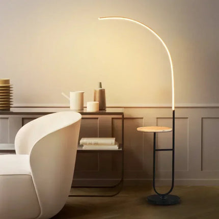 Lampadaire LED avec rangement intégré pour lecture et détente — LZ4X9T2