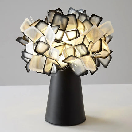 Lampe de bureau moderne Clizia en PVC forme fleur — LZ4X9T2