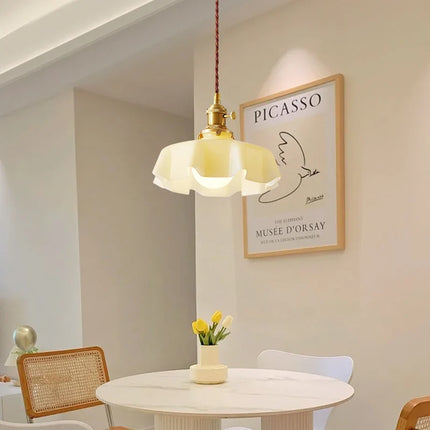 Lustre plissé simple pour éclairage intérieur doux — LZ4X9P2